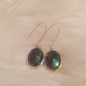 Iridescent Kendra Scott earrings!!!